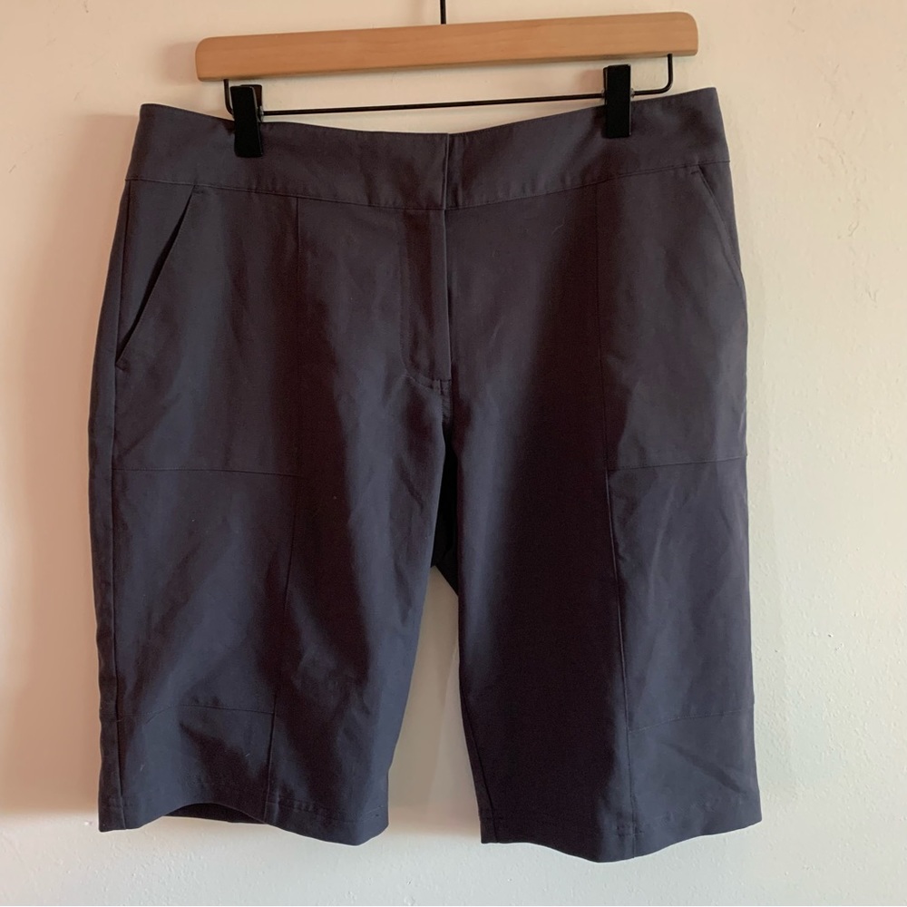 Lija Women’s Golf Shorts in Dark Grey Size 10